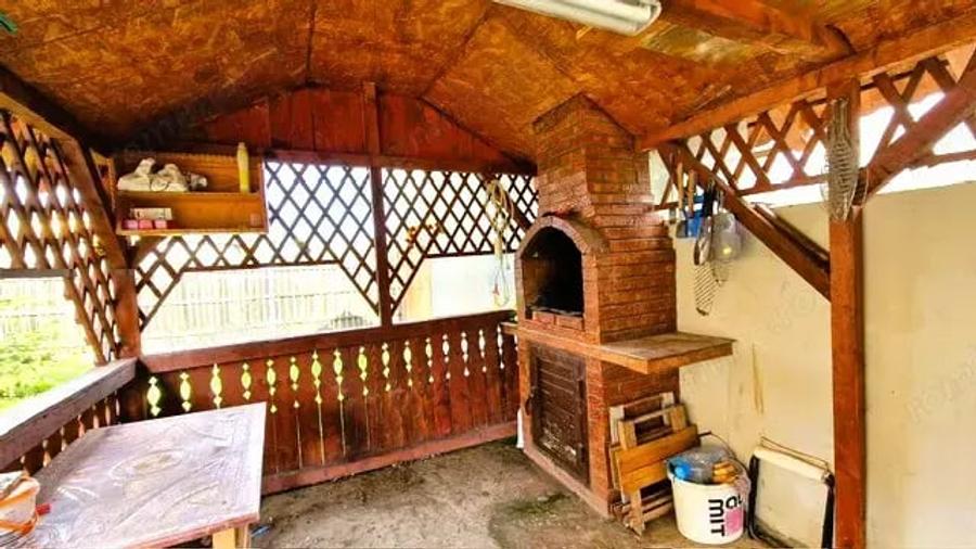 Casă cu 5 camere cu Teren 1500 Mp în Turia