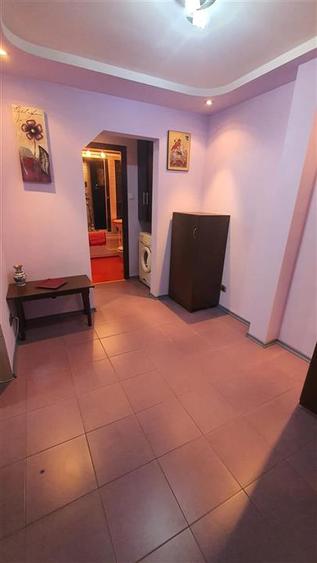 Apartament cu 2 camere decomandat, mobilat în Unirii Sud