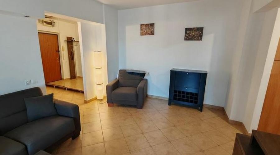 Apartament cu 2 camere semidecomandat, mobilat în Mihai Bravu