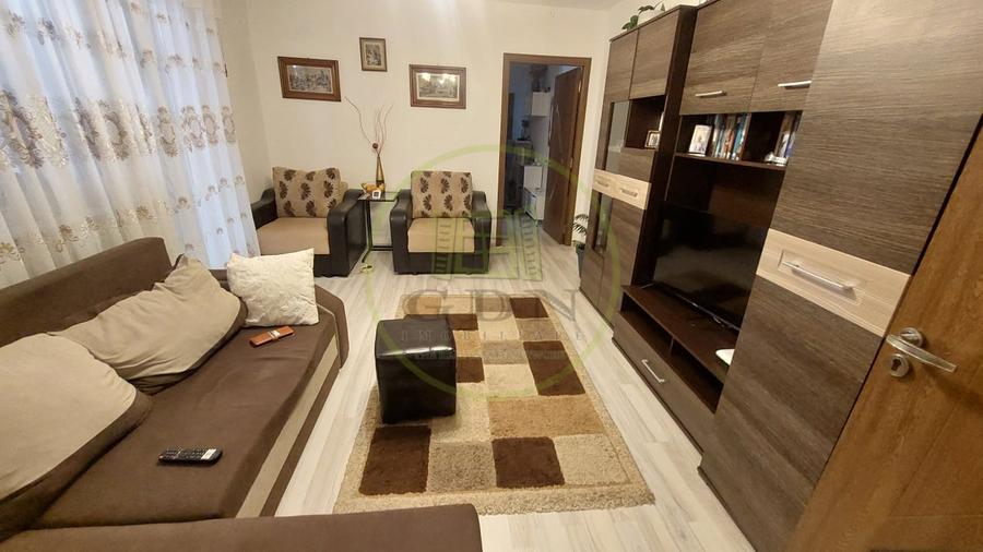 Apartament 3 camere semidecomandat, 68 mp, etajul 3, Valea Rosie, zona Scoala 42 - 1