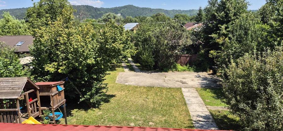 Casă cu 4 camere în Central