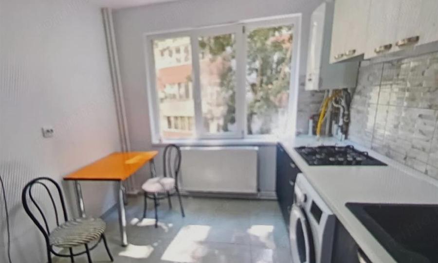 Apartament cu 3 camere decomandat în Pantelimon