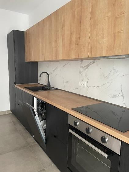 Apartament cu 2 camere decomandat, mobilat în Baza 3