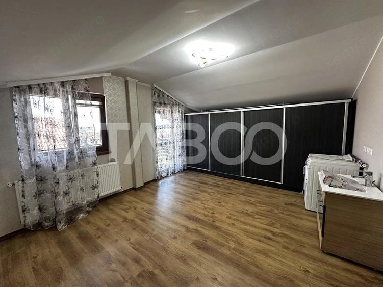 Casă cu 5 camere cu Teren 426 Mp în Central