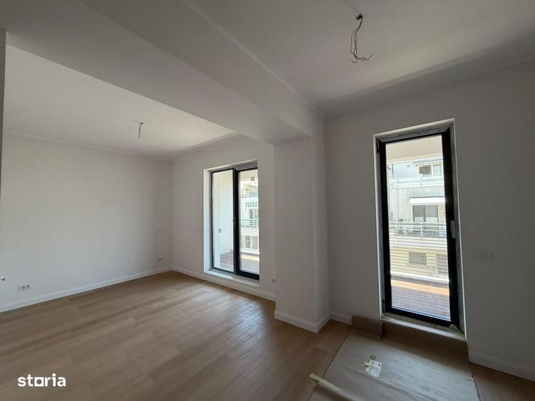 Apartament cu 4 camere în Herăstrău
