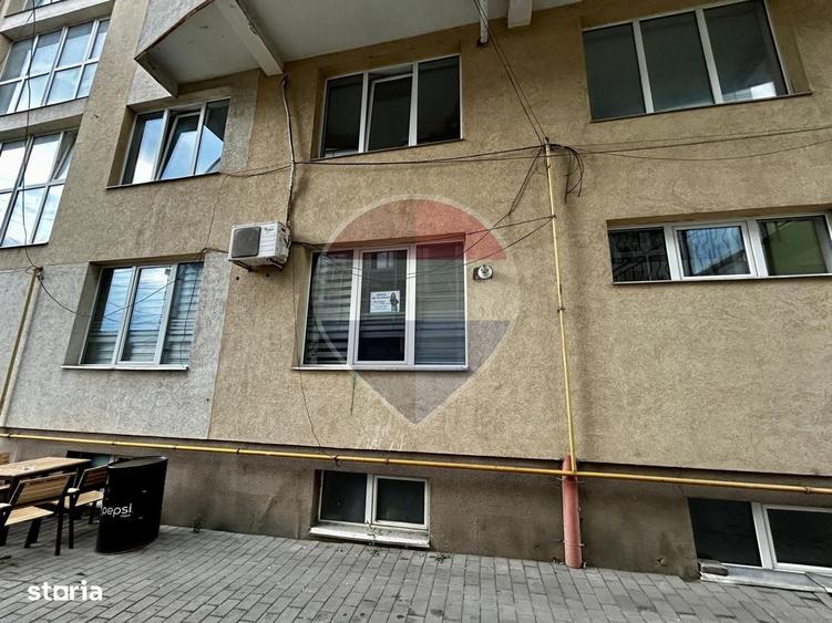 Spațiu comercial, de 40 mp, în Central