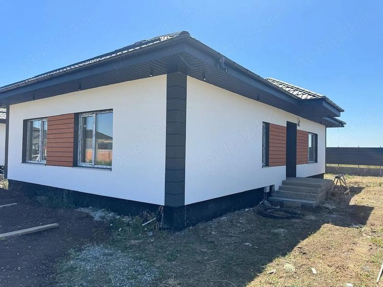 Casă cu 7 camere cu Teren 424 Mp în Central