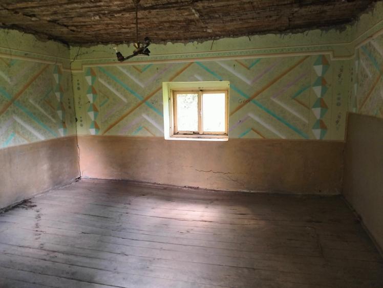 Casă cu 2 camere decomandat în Mada