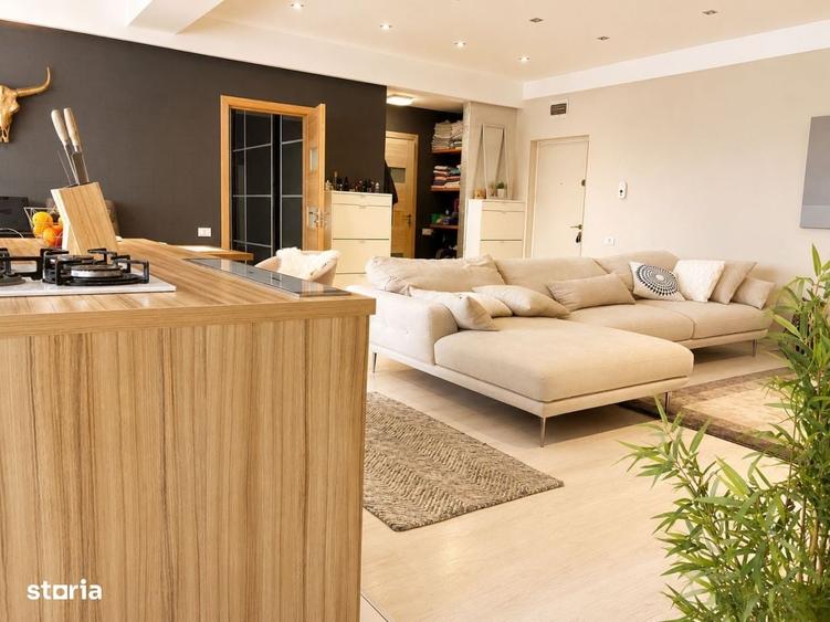 Apartament cu 3 camere în Palazu Mare