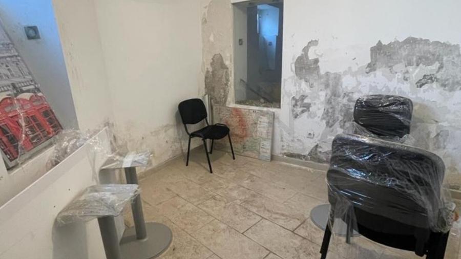 Apartament cu 4 camere decomandat în Mitropolie
