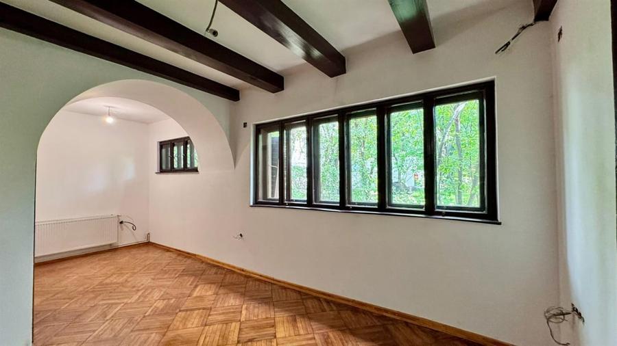 Casă individuală cu 5 camere cu Teren 2257 Mp în Andrei Mureșanu