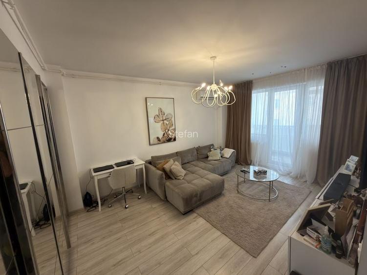 Vand apartament 3 camere