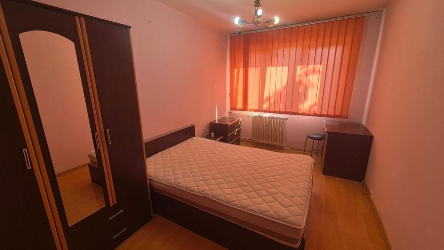 Apartament cu 2 camere decomandat în Titan