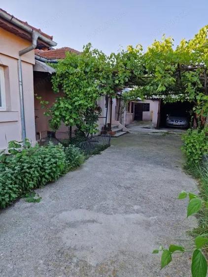 Casă cu 3 camere cu Teren 344 Mp în Central
