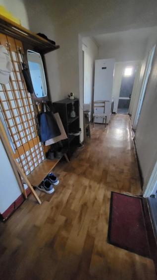 Apartament cu 3 camere decomandat în Micro 18