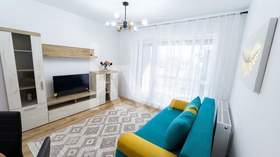 Apartament cu 2 camere decomandat în Tractorul
