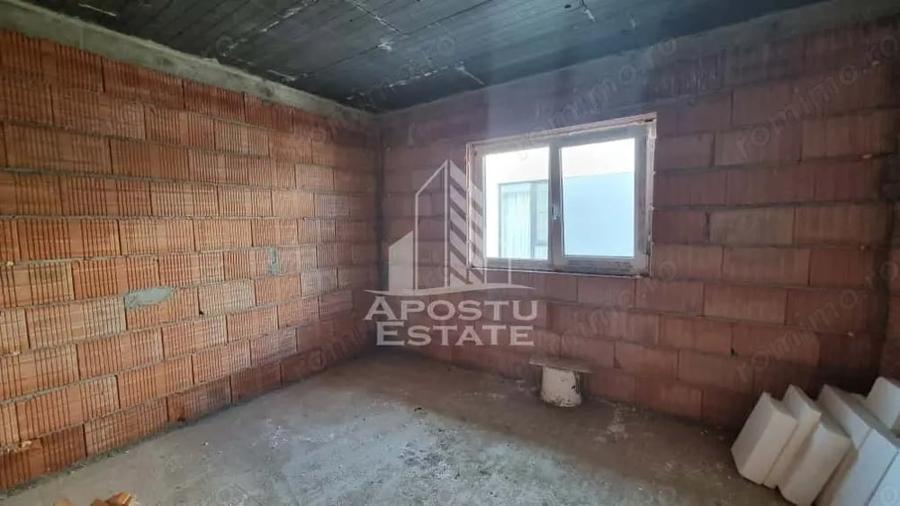 Casă cu 4 camere cu Teren 315 Mp în Giarmata