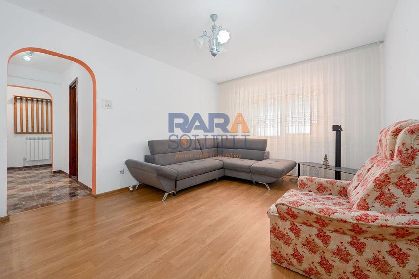 Apartament cu 3 camere semidecomandat, mobilat în Nord