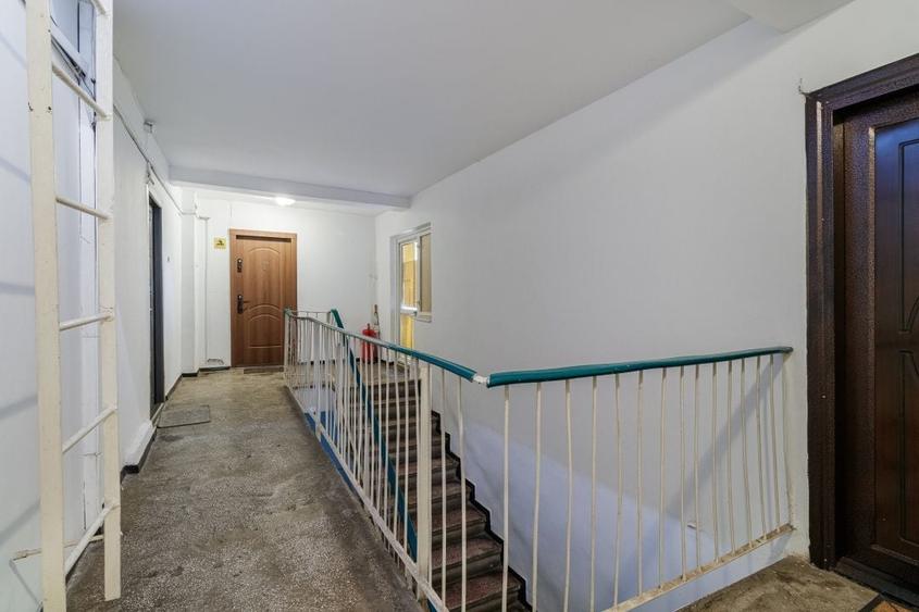Apartament cu 3 camere decomandat, mobilat în Baicului