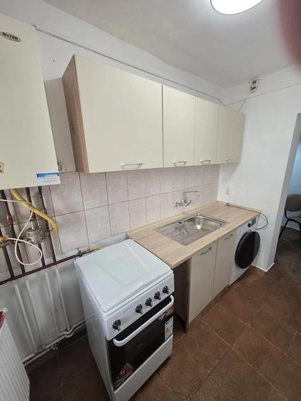 Apartament cu 2 camere semidecomandat în Olimpia-Stadion