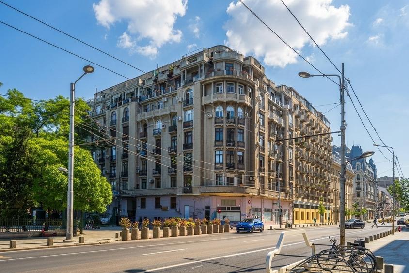 Apartament cu 5 camere decomandat în Cișmigiu