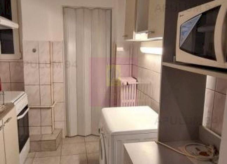 Garsonieră semidecomandată, mobilată în P-ța Romană