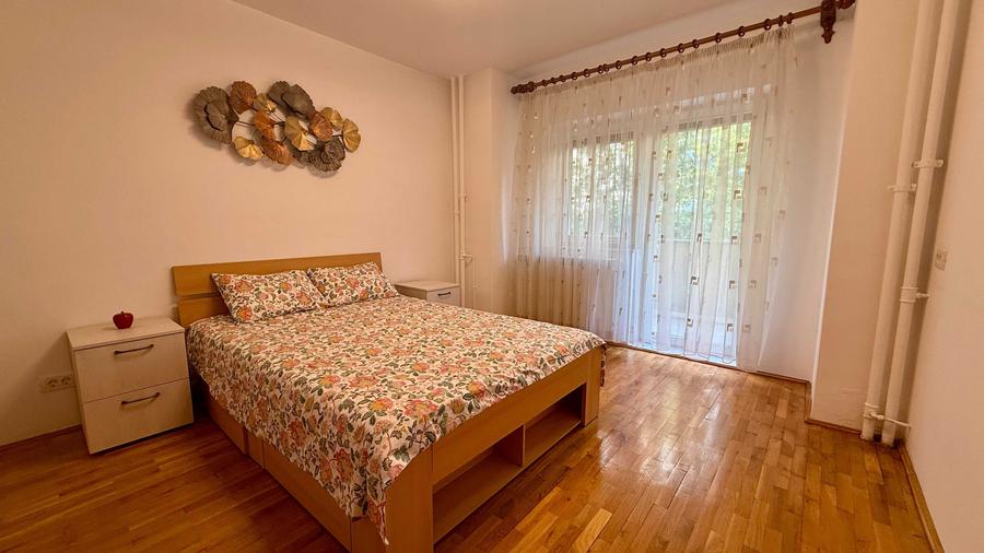 Apartament cu 3 camere decomandat în Unirii