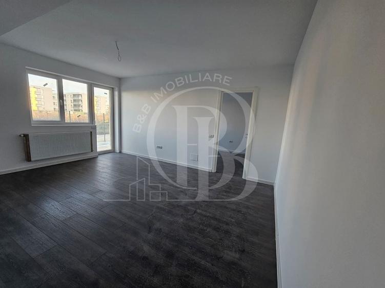 Apartament cu 3 camere semidecomandat în Theodor Pallady