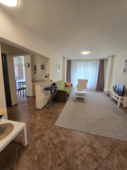 Apartament cu 2 camere decomandat în Decebal