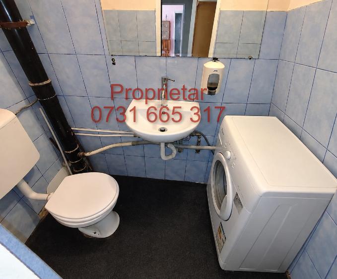 Apartament cu 3 camere semidecomandat în Tei