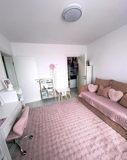 Apartament cu 3 camere decomandat în Giroc