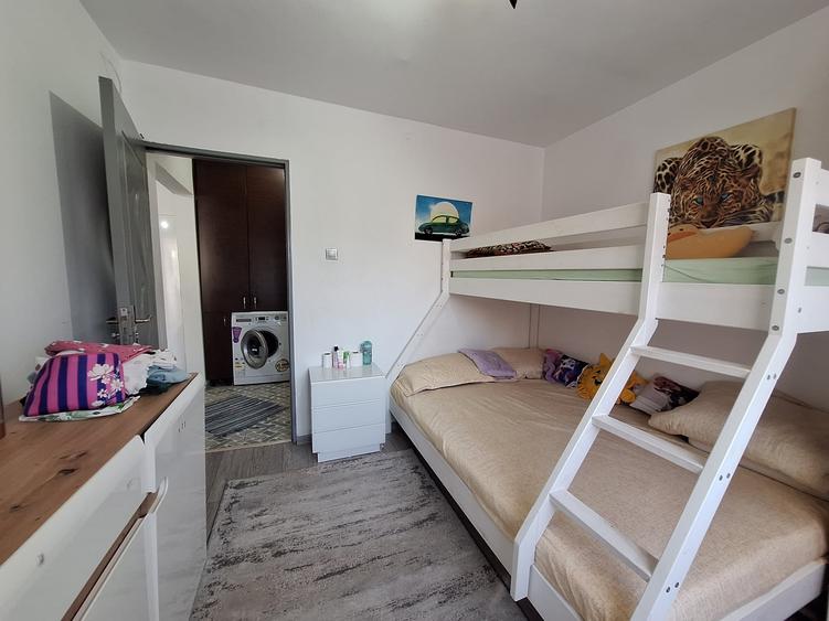 Apartament cu 2 camere decomandat, mobilat în Lipovei