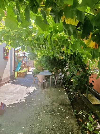 Casă cu 4 camere în Ghercești