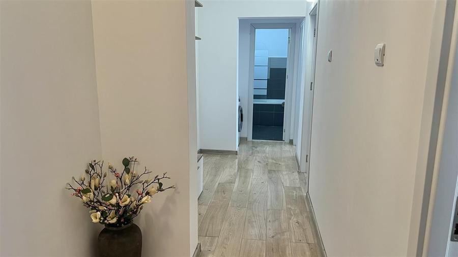 Apartament cu 3 camere decomandat, mobilat în Răcădău