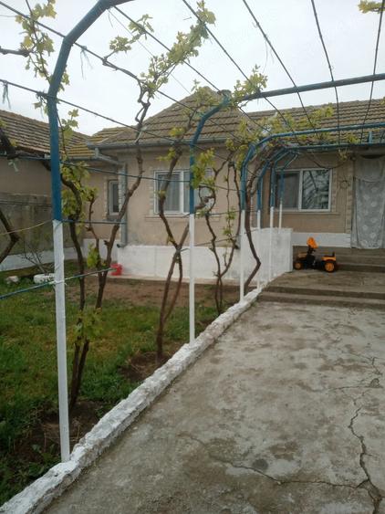 Casă cu 6 camere cu Teren 2500 Mp în Stejaru