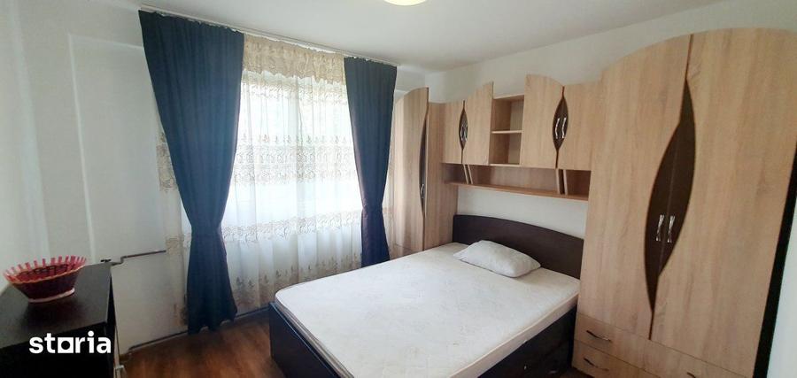 Apartament cu 2 camere decomandat, mobilat în Tei
