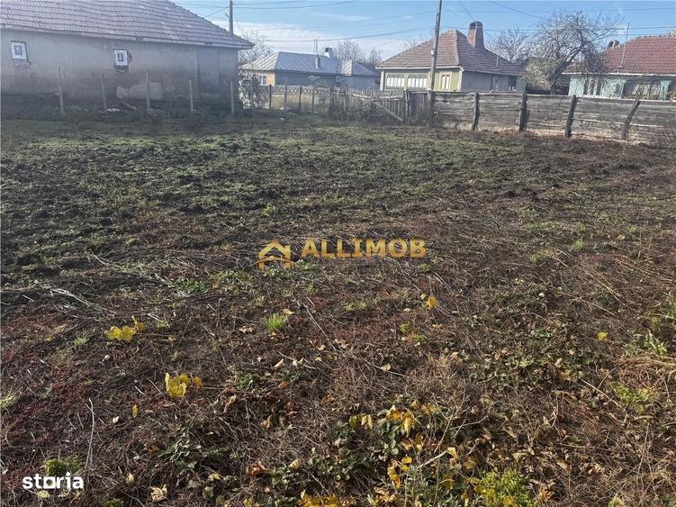 Casă cu 4 camere în Fulga