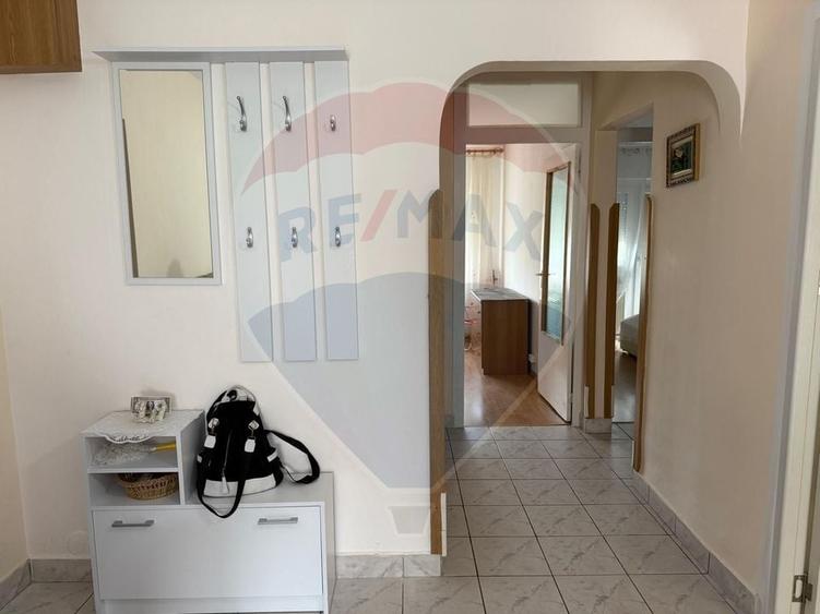 Apartament cu 3 camere de închiriat în zona Dacia - 9