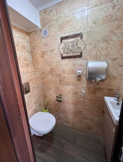 Spațiu comercial, de 153 mp, în Central