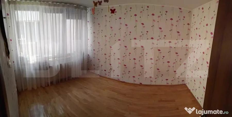 Casă cu 5 camere cu Teren 350 Mp în Bună Ziua