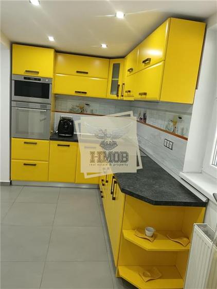 Casă individuală cu 6 camere cu Teren 650 Mp în Exterior Vest