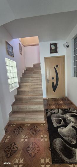 Casă cu 4 camere cu Teren 200 Mp în Valu lui Traian