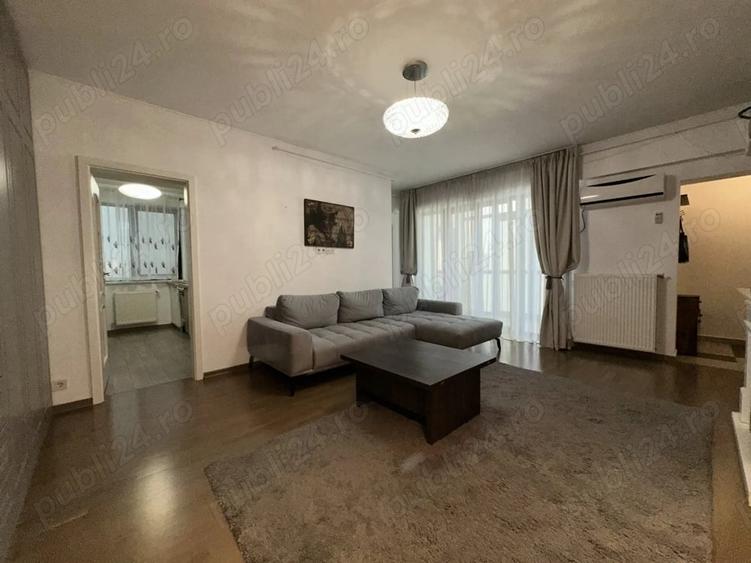 Apartament cu 3 camere semidecomandat, mobilat în Unirii