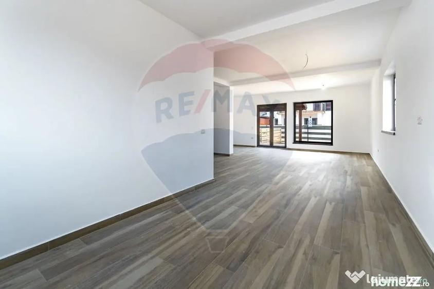 Casă cu 8 camere cu Teren 500 Mp în Tărlungeni