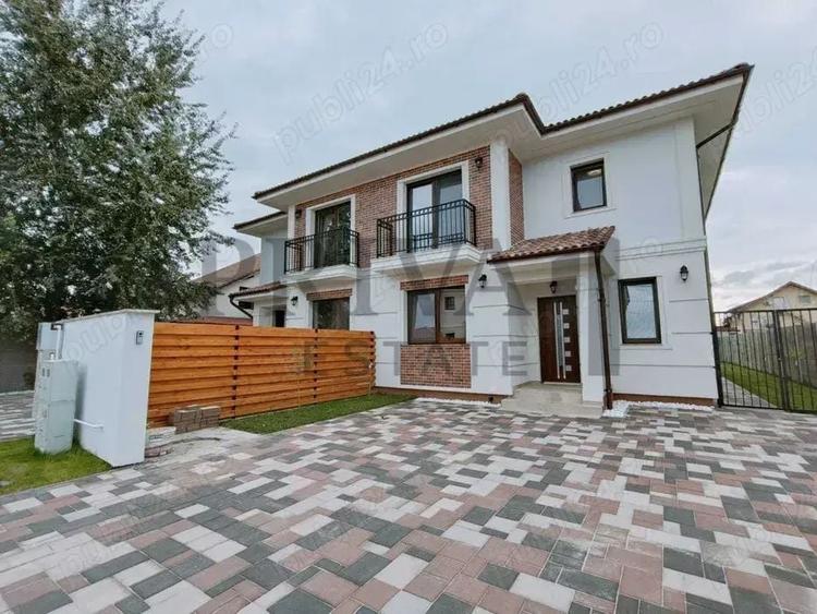 Duplex cu 5 camere cu Canalizare în Dumbrăvița