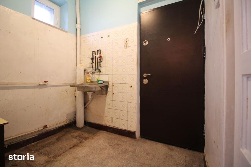 Garsonieră semidecomandată în Titan