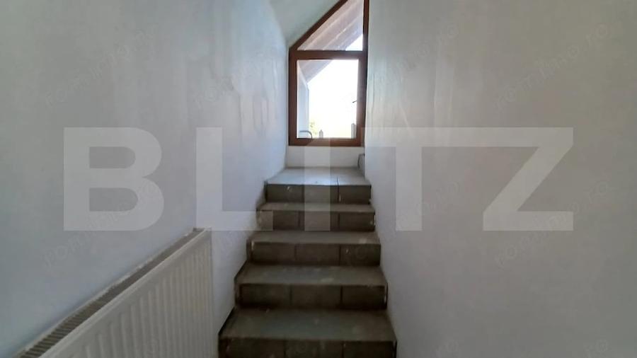 Casă cu Teren 300 Mp în Central