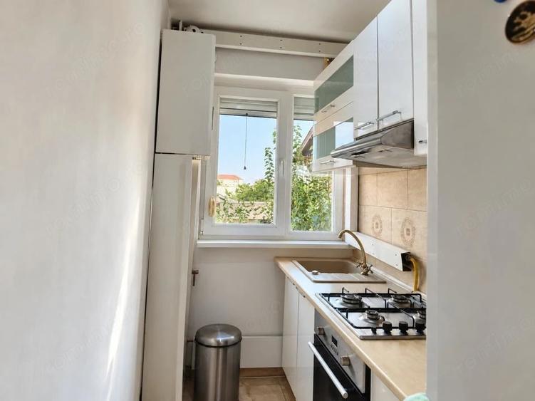 Apartament cu 2 camere semidecomandat, mobilat în Olimpia-Stadion