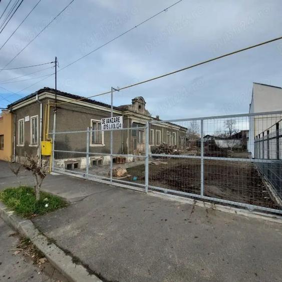 Teren de 600 mp, în Central