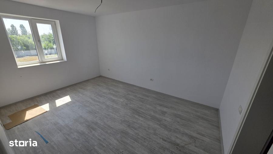 Apartament cu 3 camere în Est